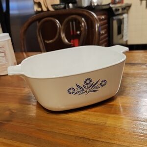 Corning Ware 1 1/2 Quart Blue Cornflower Casserole